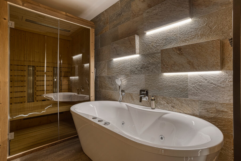 Súkromné wellness s vírivou vaňou a saunou v Apartmáne Jelení Grúň na Liptove